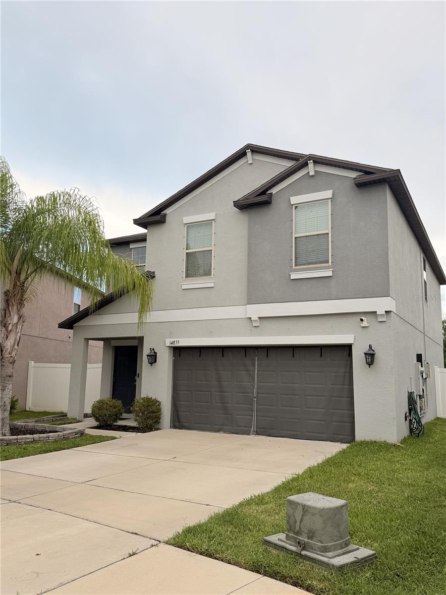 Single Family Residence in WIMAUMA, FL - Daniel Dourado