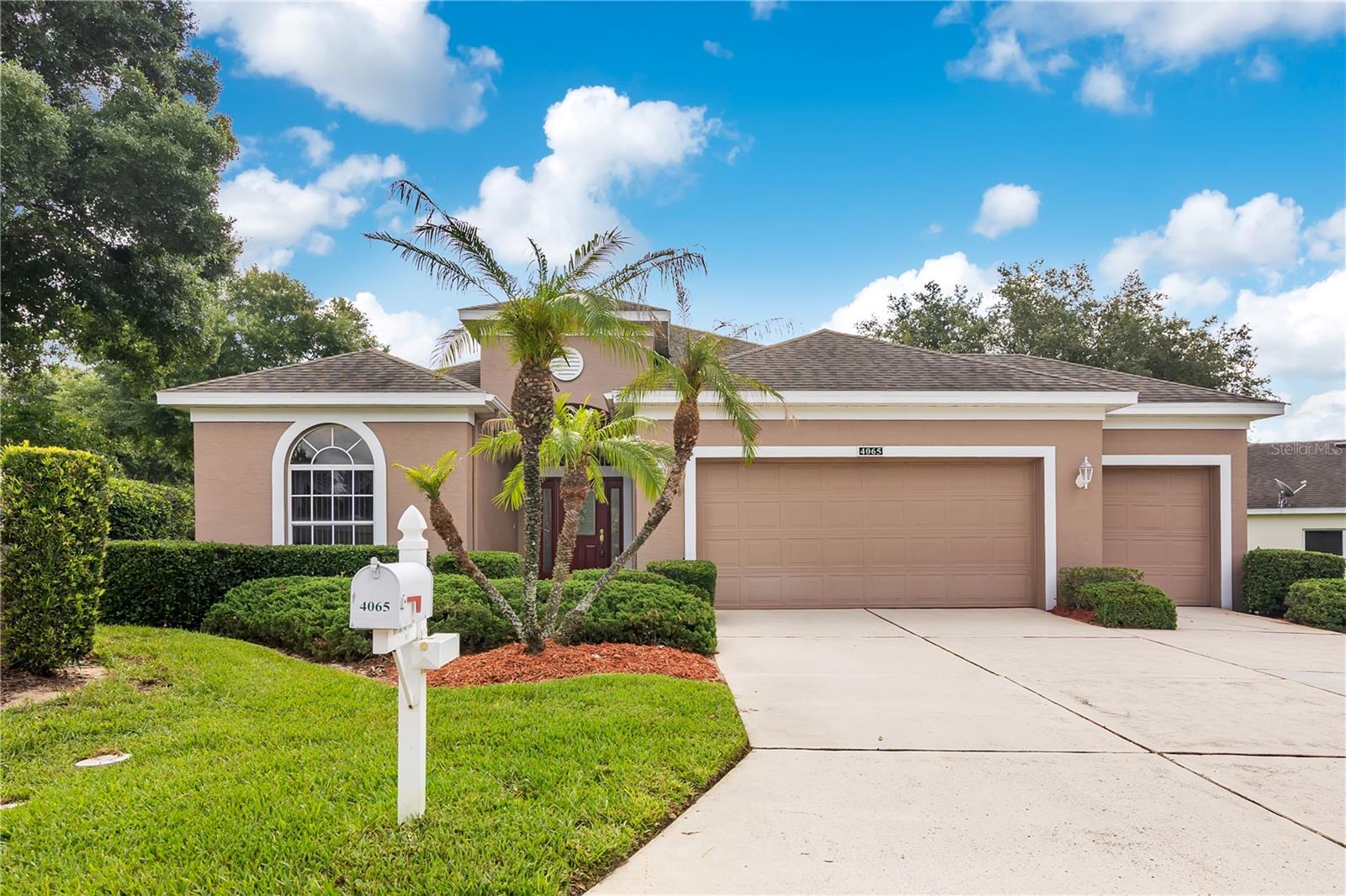 Single Family Residence in CLERMONT, FL - Daniel Dourado