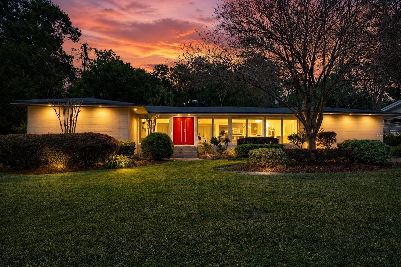 Single Family Residence in GAINESVILLE, FL - Daniel Dourado