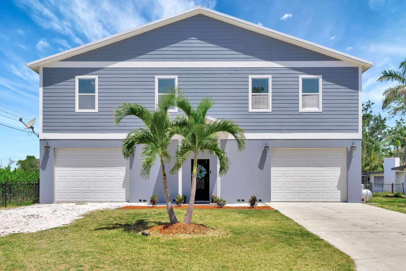 Single Family Residence in BRADENTON, FL - Daniel Dourado