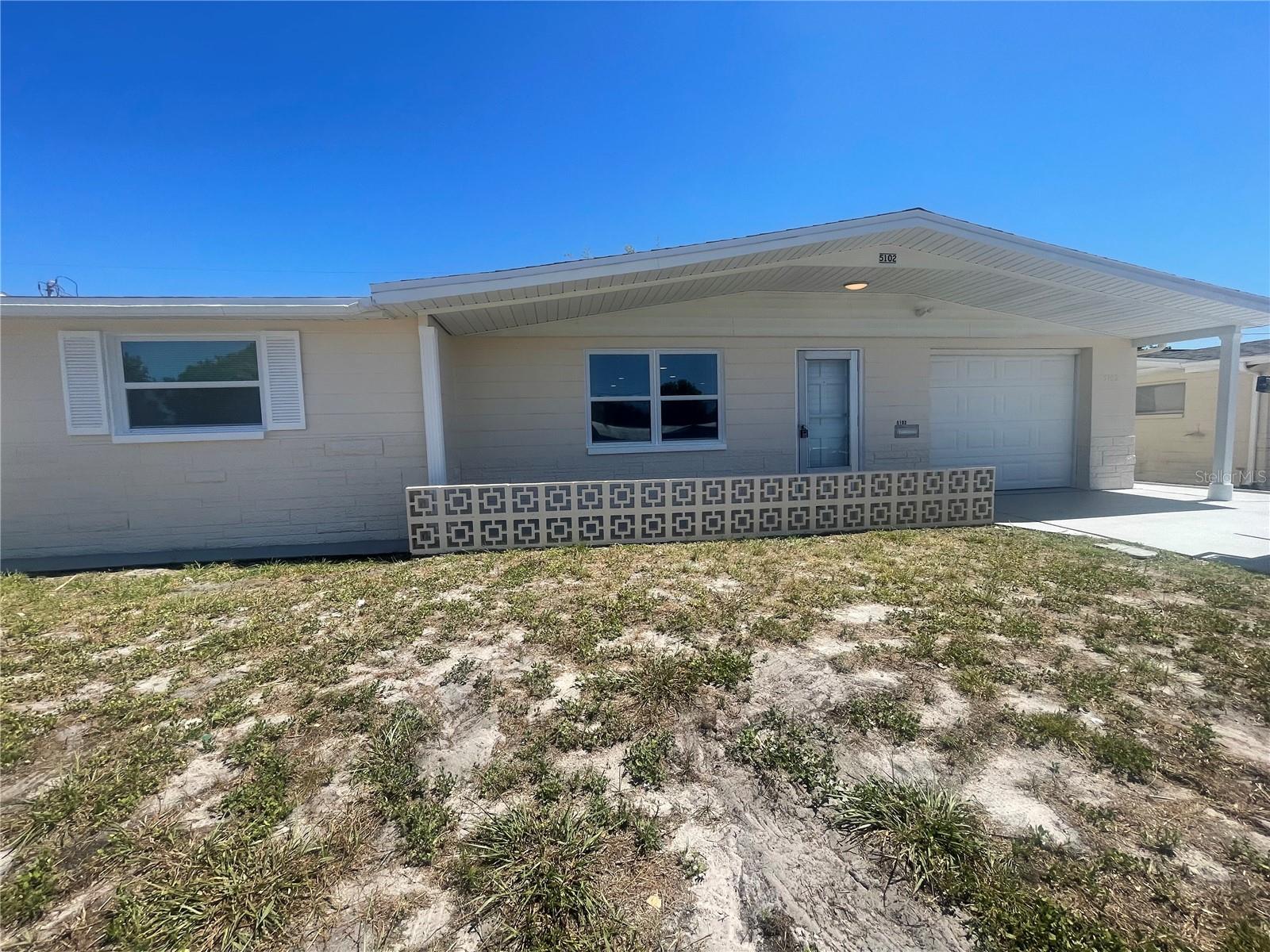 Single Family Residence em NEW PORT RICHEY, FL - Daniel Dourado