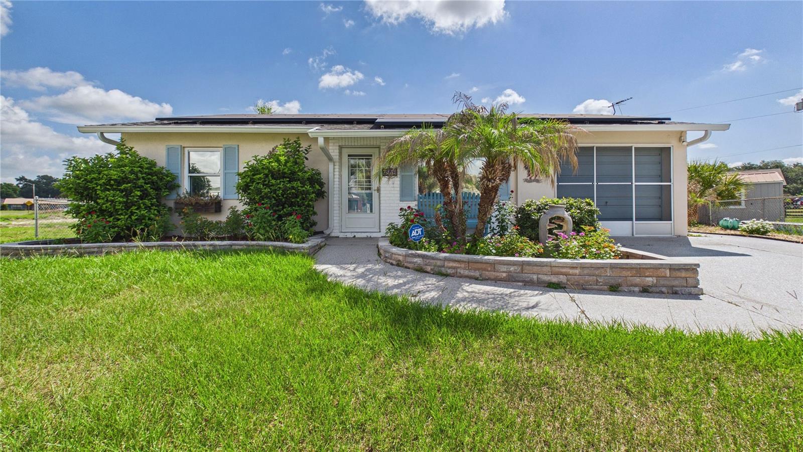 Single Family Residence in ZEPHYRHILLS, FL - Daniel Dourado