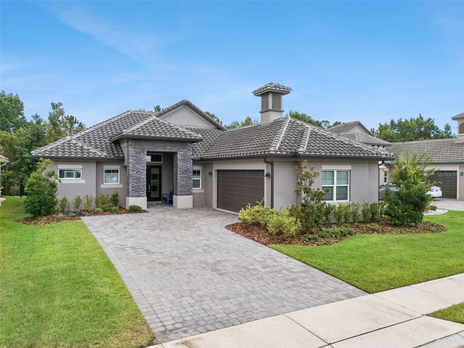 Single Family Residence in DAVENPORT, FL - Daniel Dourado