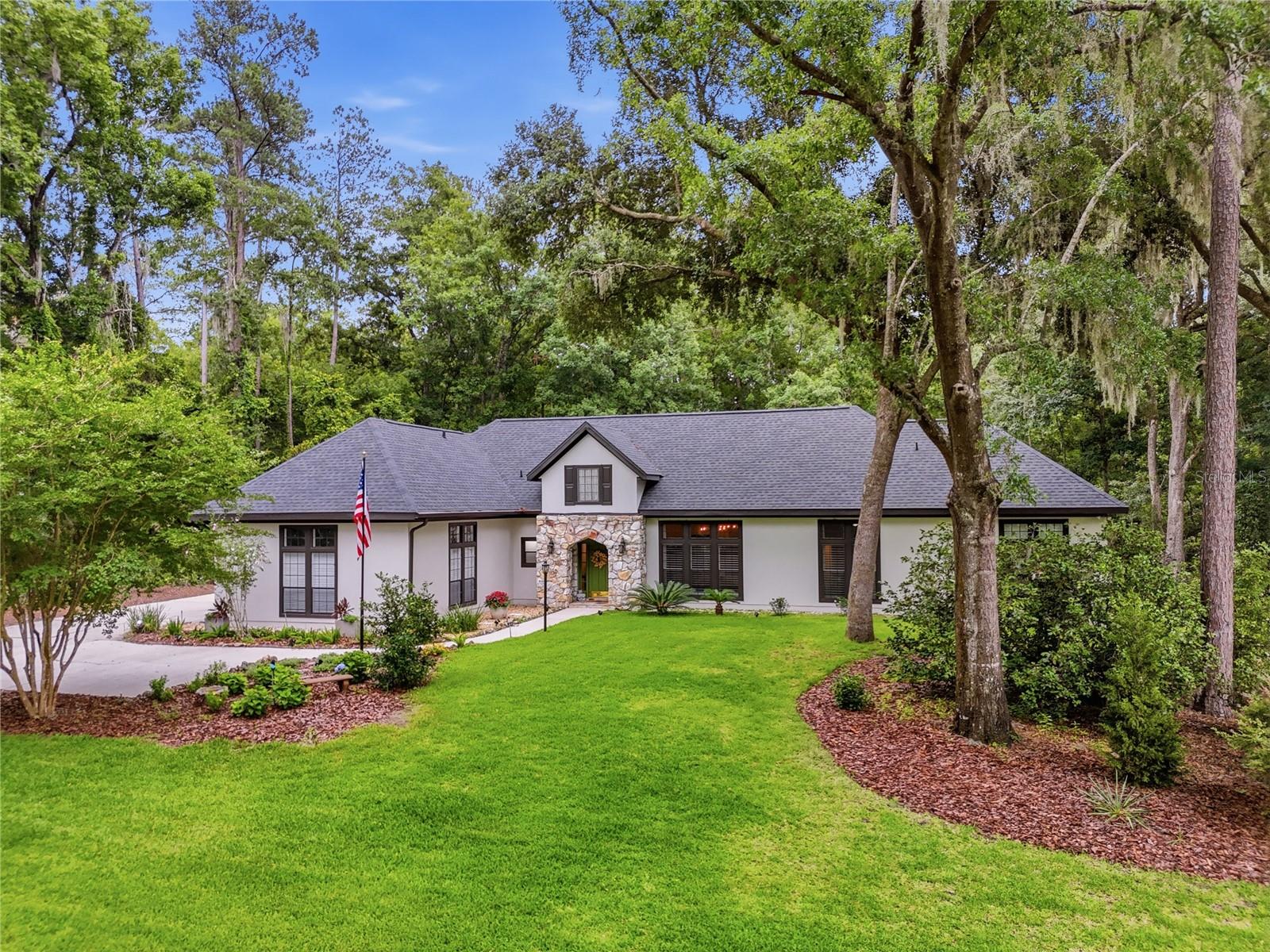 Single Family Residence in GAINESVILLE, FL - Daniel Dourado