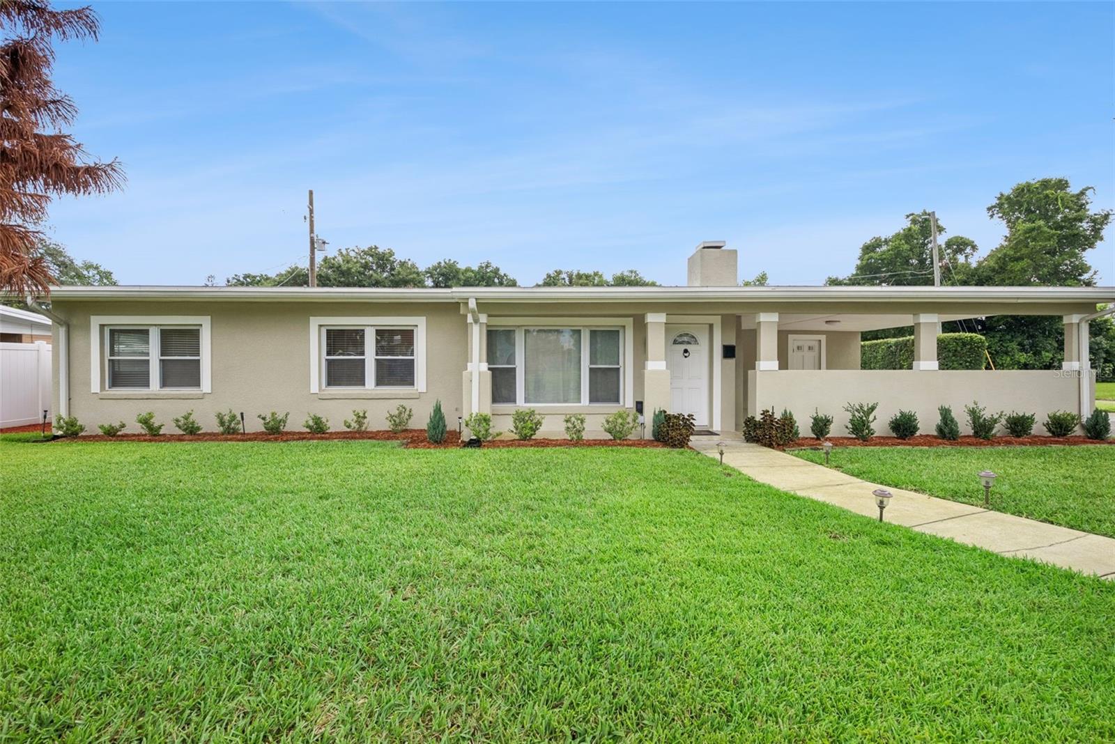 Single Family Residence in MAITLAND, FL - Daniel Dourado
