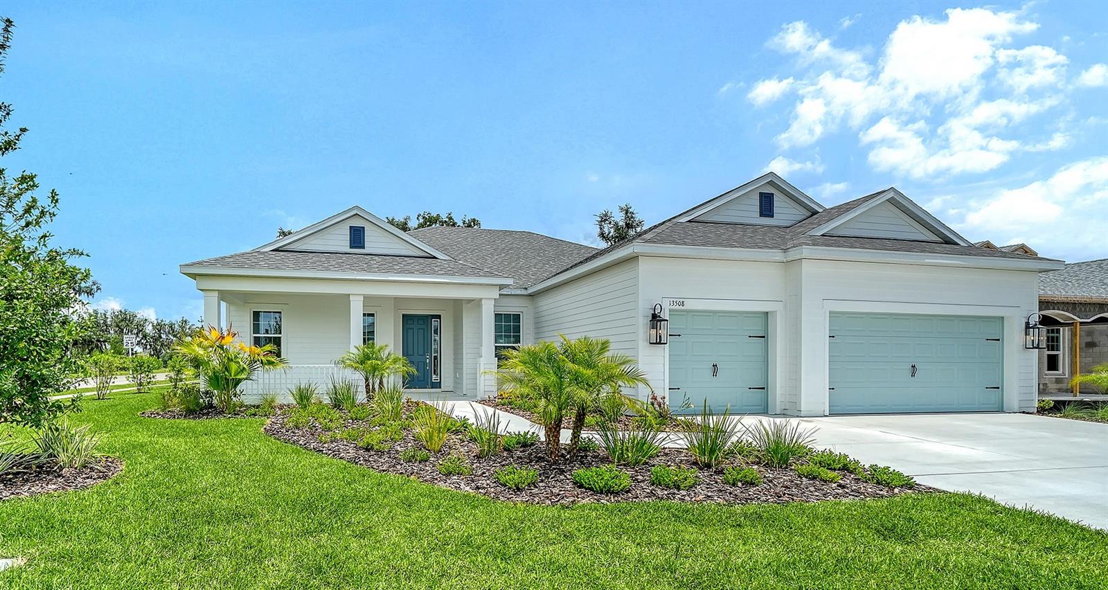 Single Family Residence in PARRISH, FL - Daniel Dourado