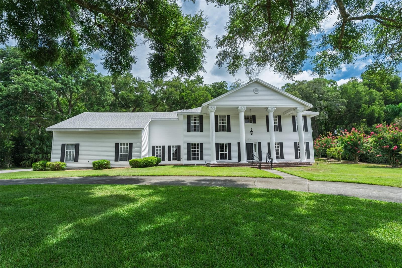 Single Family Residence em MOUNT DORA, FL - Daniel Dourado