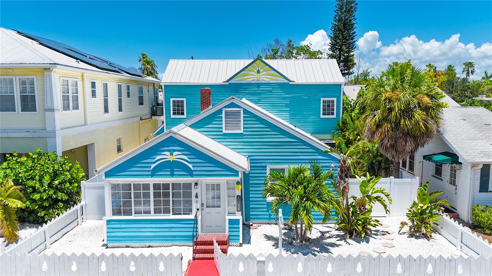 Single Family Residence em ST PETE BEACH, FL - Daniel Dourado