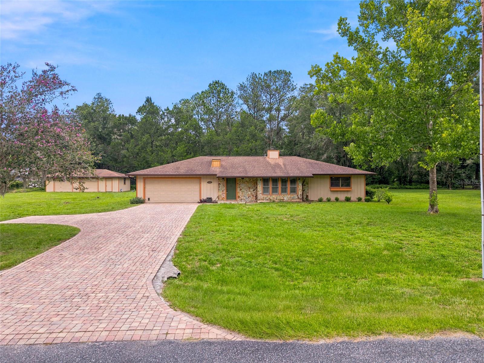 Single Family Residence in OCALA, FL - Daniel Dourado