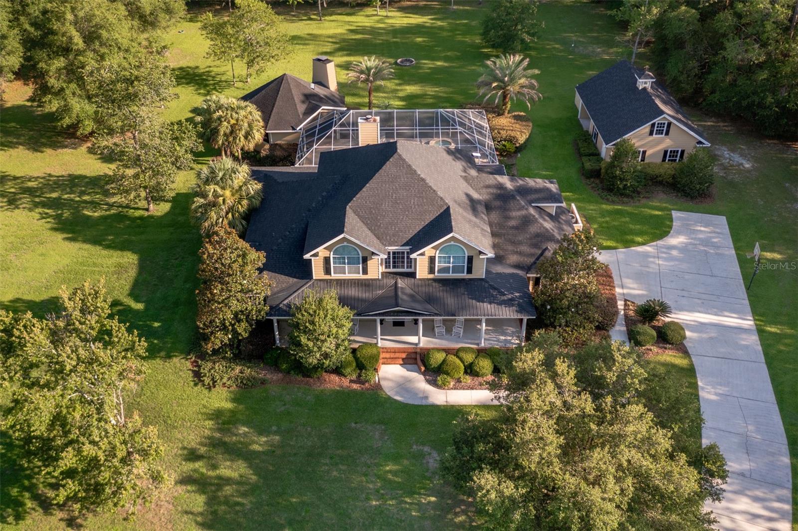 Single Family Residence in ALACHUA, FL - Daniel Dourado