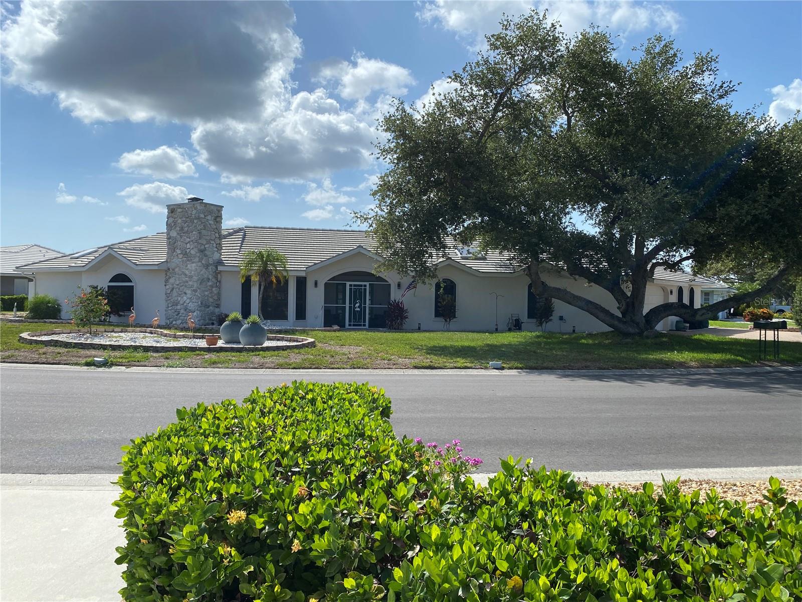 Single Family Residence in ENGLEWOOD, FL - Daniel Dourado