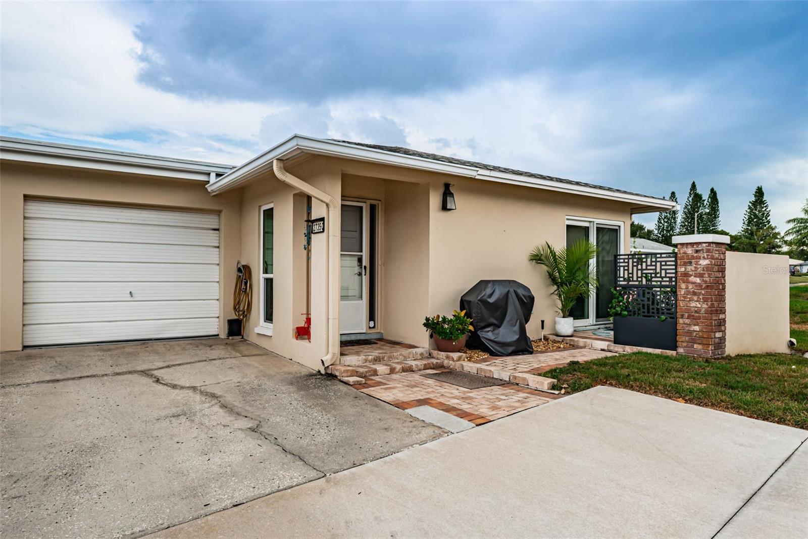 Condominium in PALM HARBOR, FL - Daniel Dourado