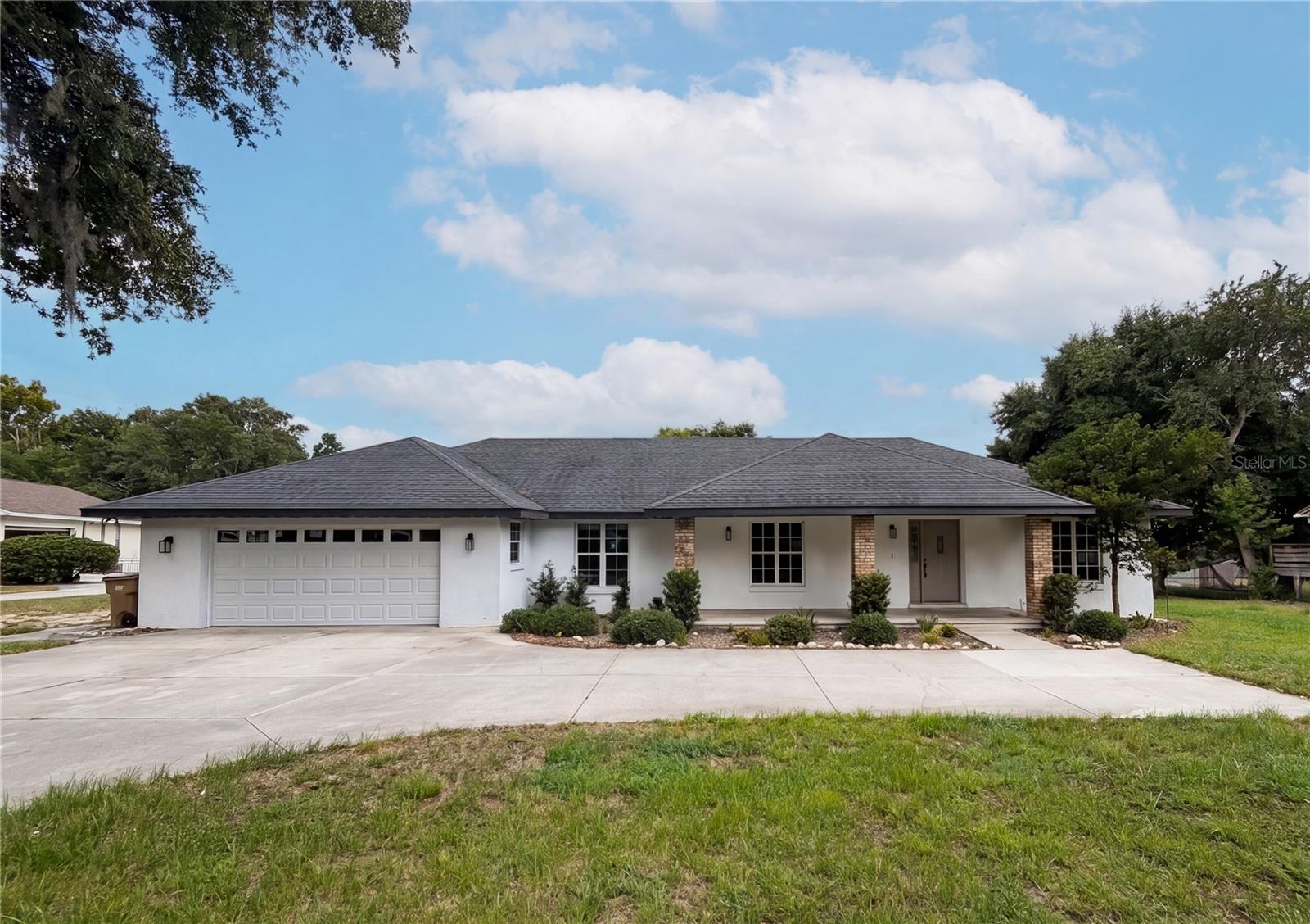 Single Family Residence in CLERMONT, FL - Daniel Dourado