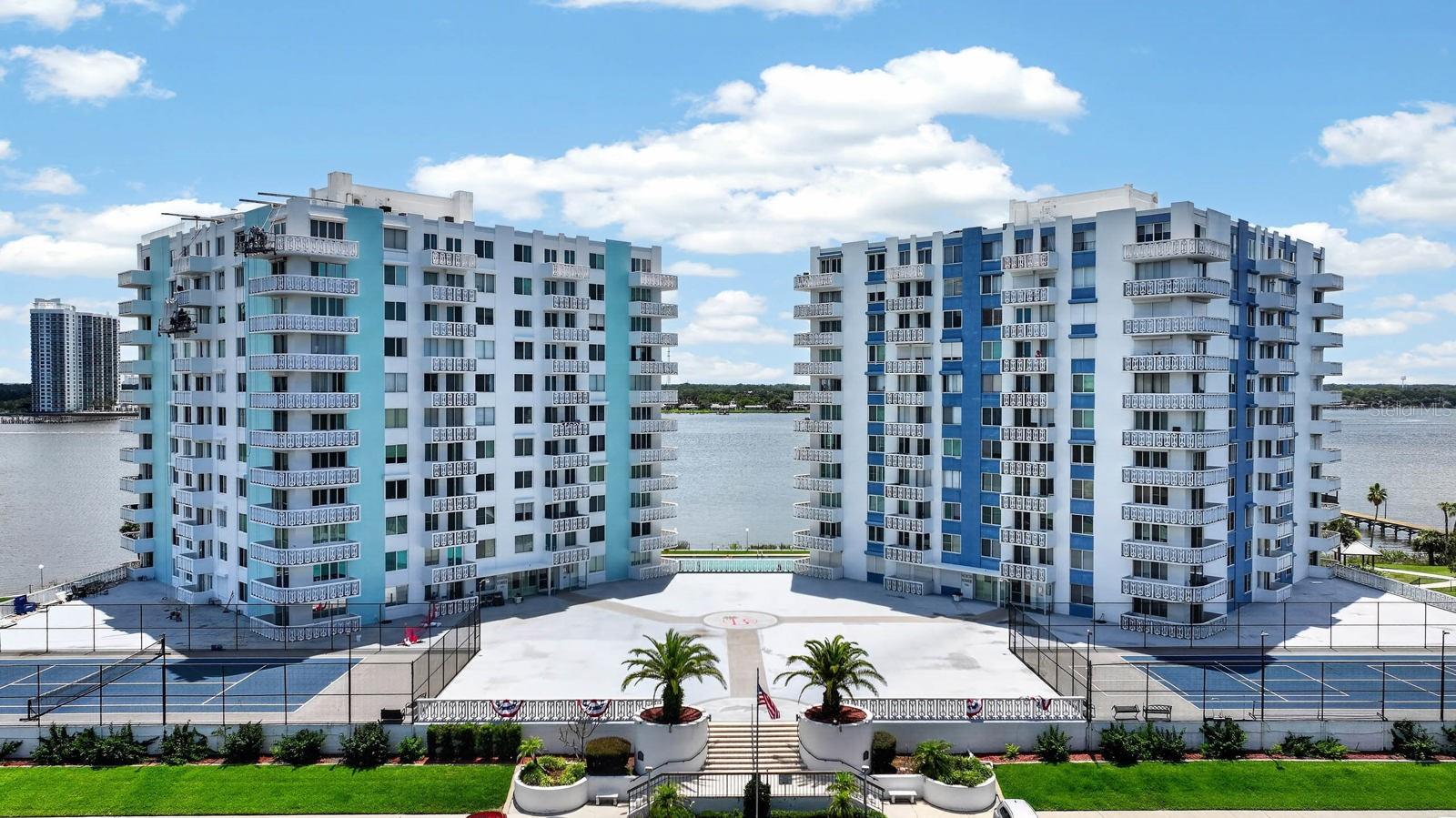 Condominium in DAYTONA BEACH, FL - Daniel Dourado