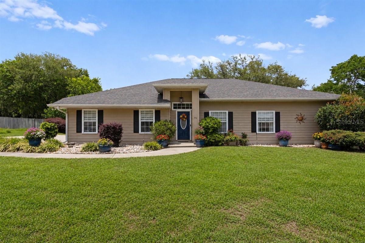 Single Family Residence in GAINESVILLE, FL - Daniel Dourado