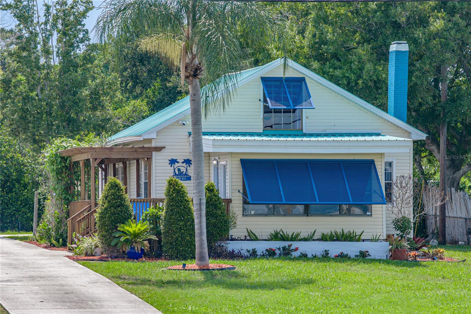 Single Family Residence in SEBRING, FL - Daniel Dourado