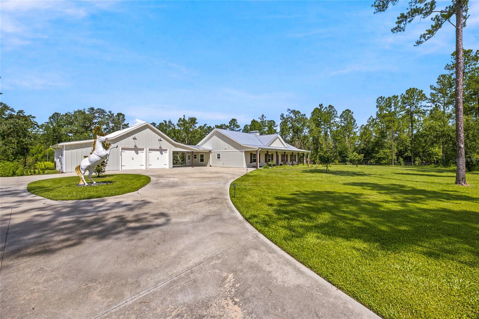 Single Family Residence em SILVER SPRINGS, FL - Daniel Dourado