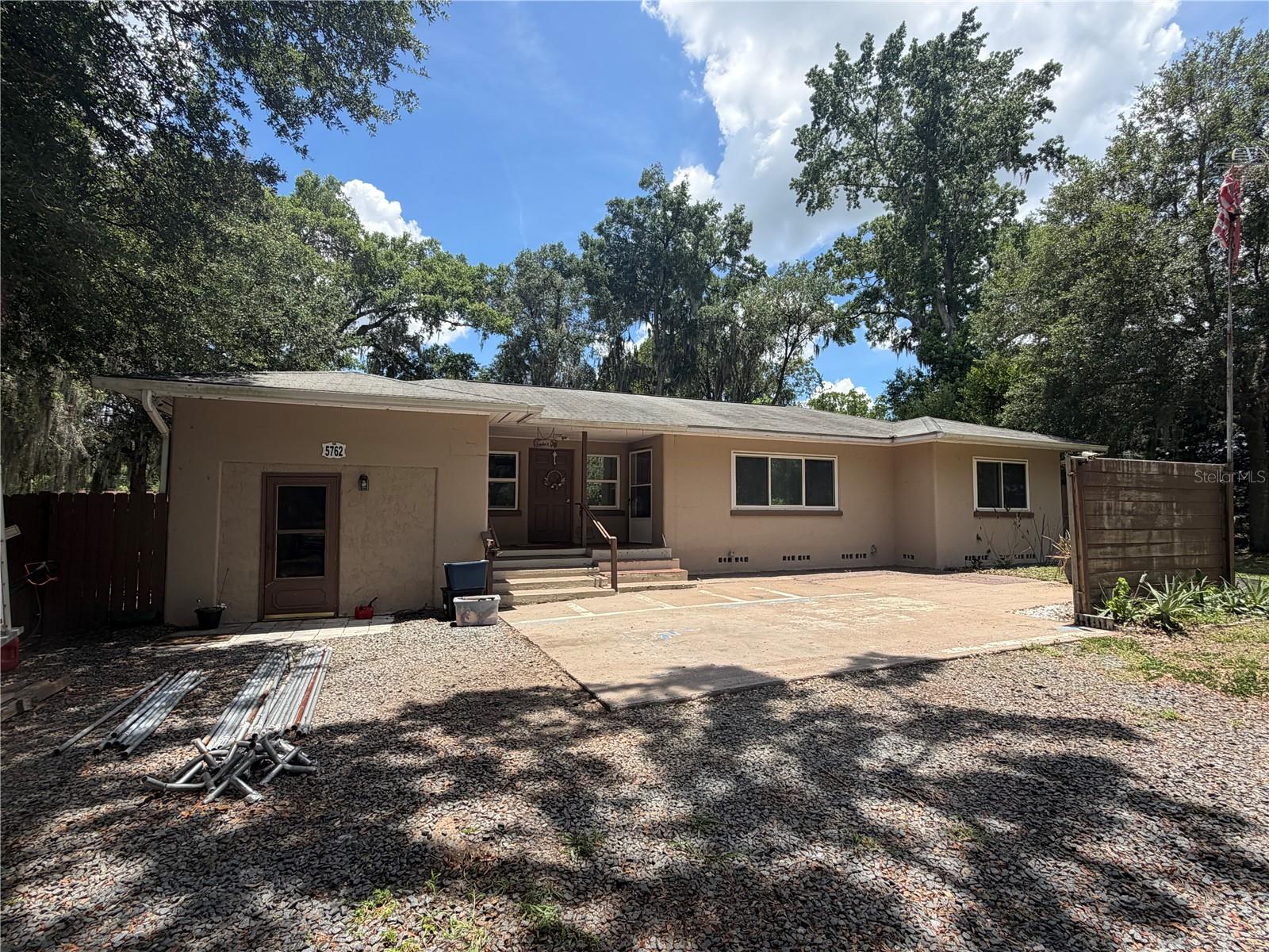 Single Family Residence em BELLEVIEW, FL - Daniel Dourado