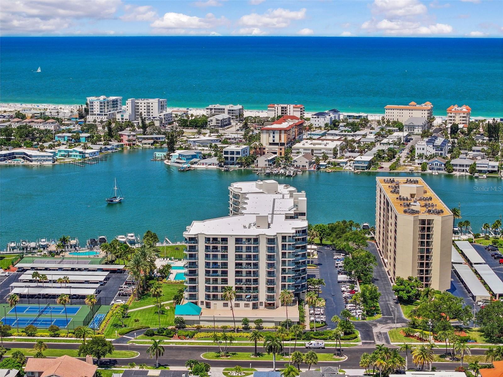 Condominium em CLEARWATER BEACH, FL - Daniel Dourado