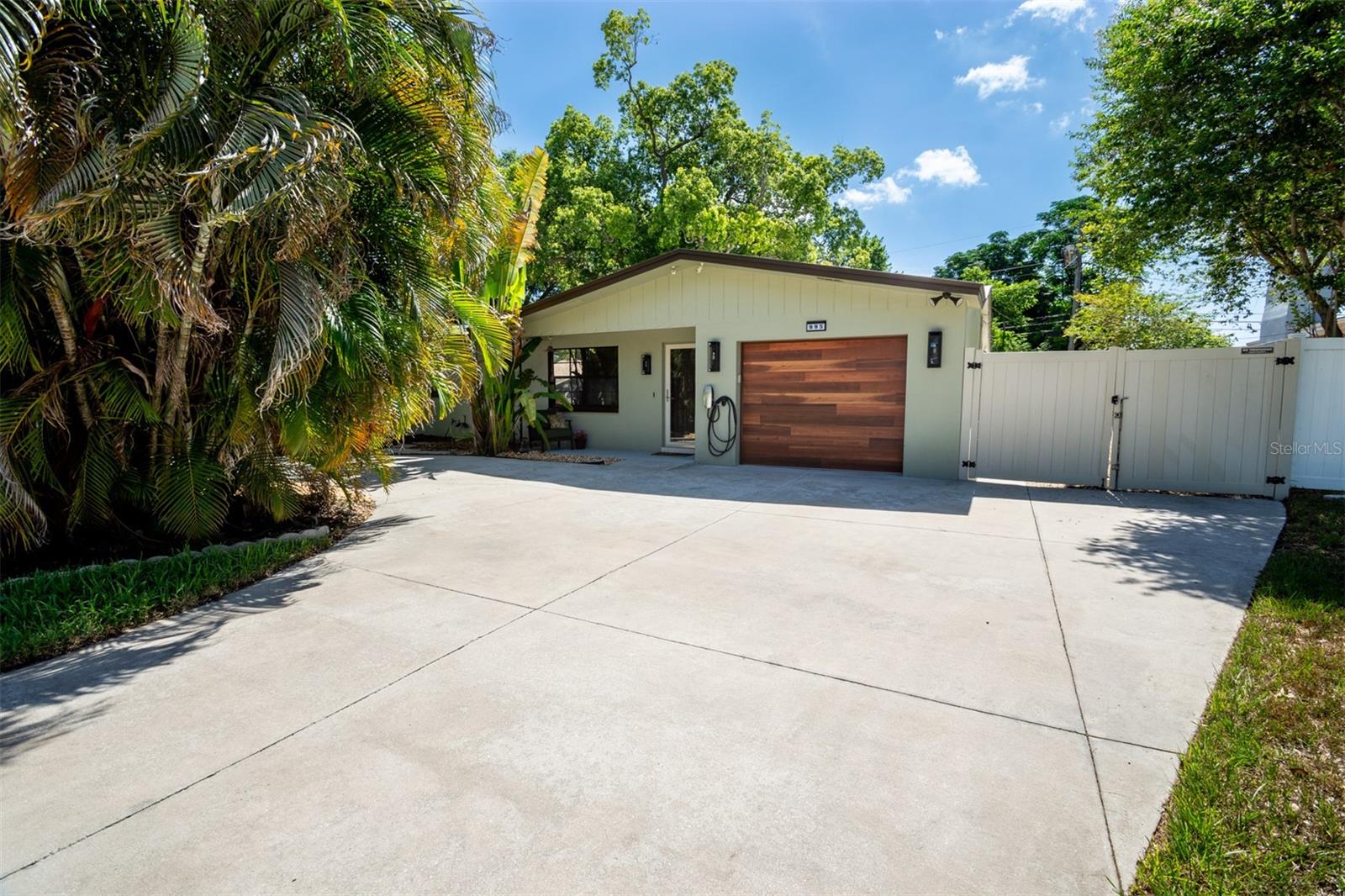 Single Family Residence em DUNEDIN, FL - Daniel Dourado