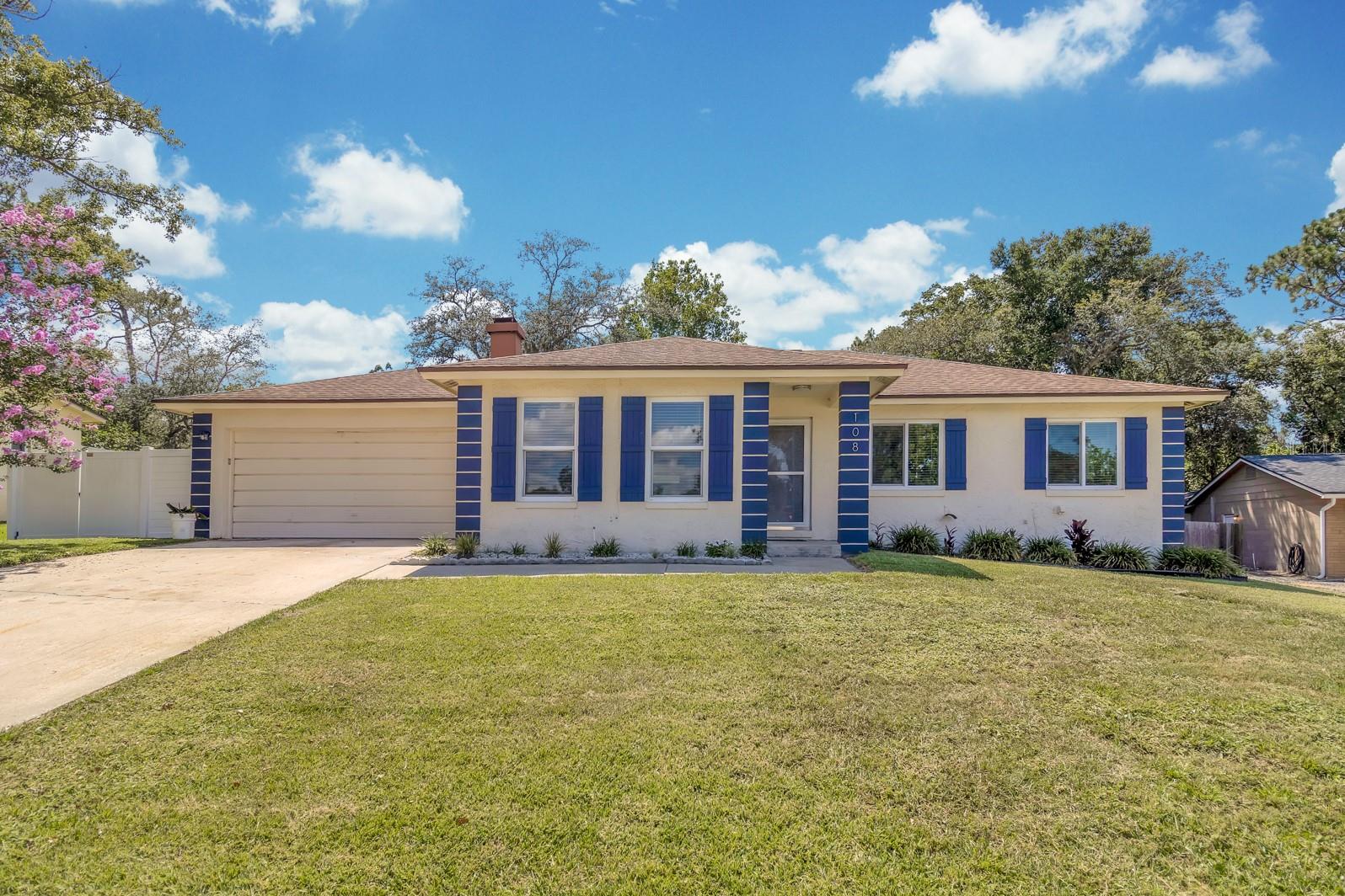 Single Family Residence in LONGWOOD, FL - Daniel Dourado
