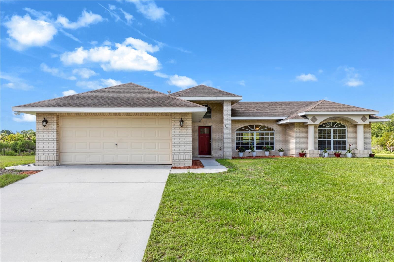 Single Family Residence in OSTEEN, FL - Daniel Dourado