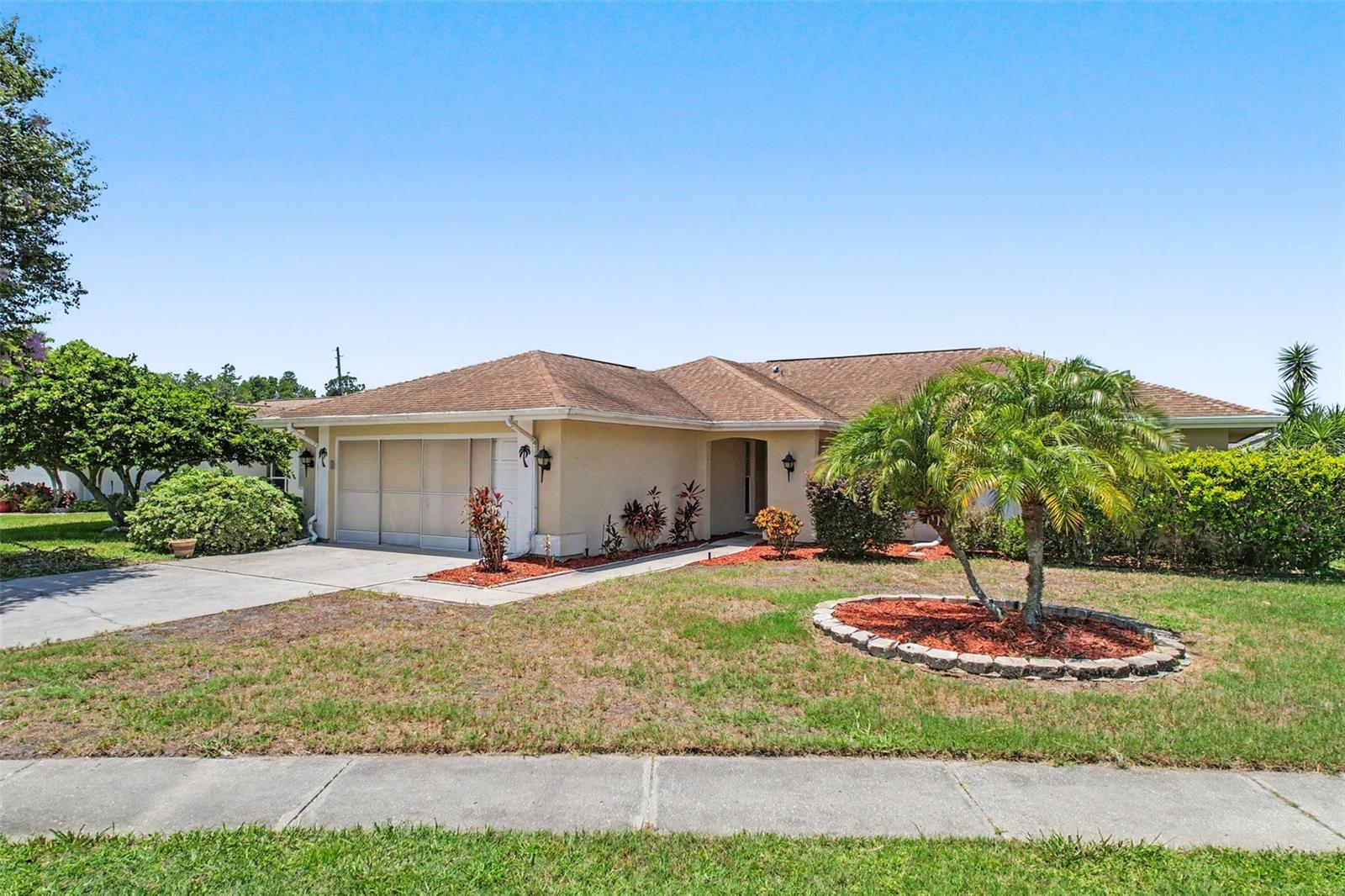 Single Family Residence em NEW PORT RICHEY, FL - Daniel Dourado
