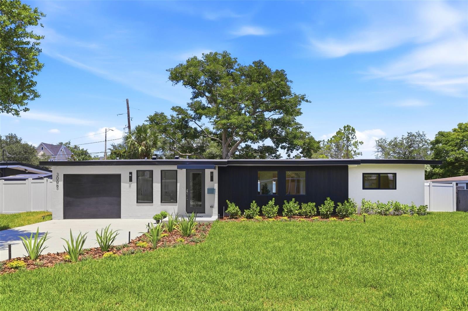 Single Family Residence in WINTER PARK, FL - Daniel Dourado