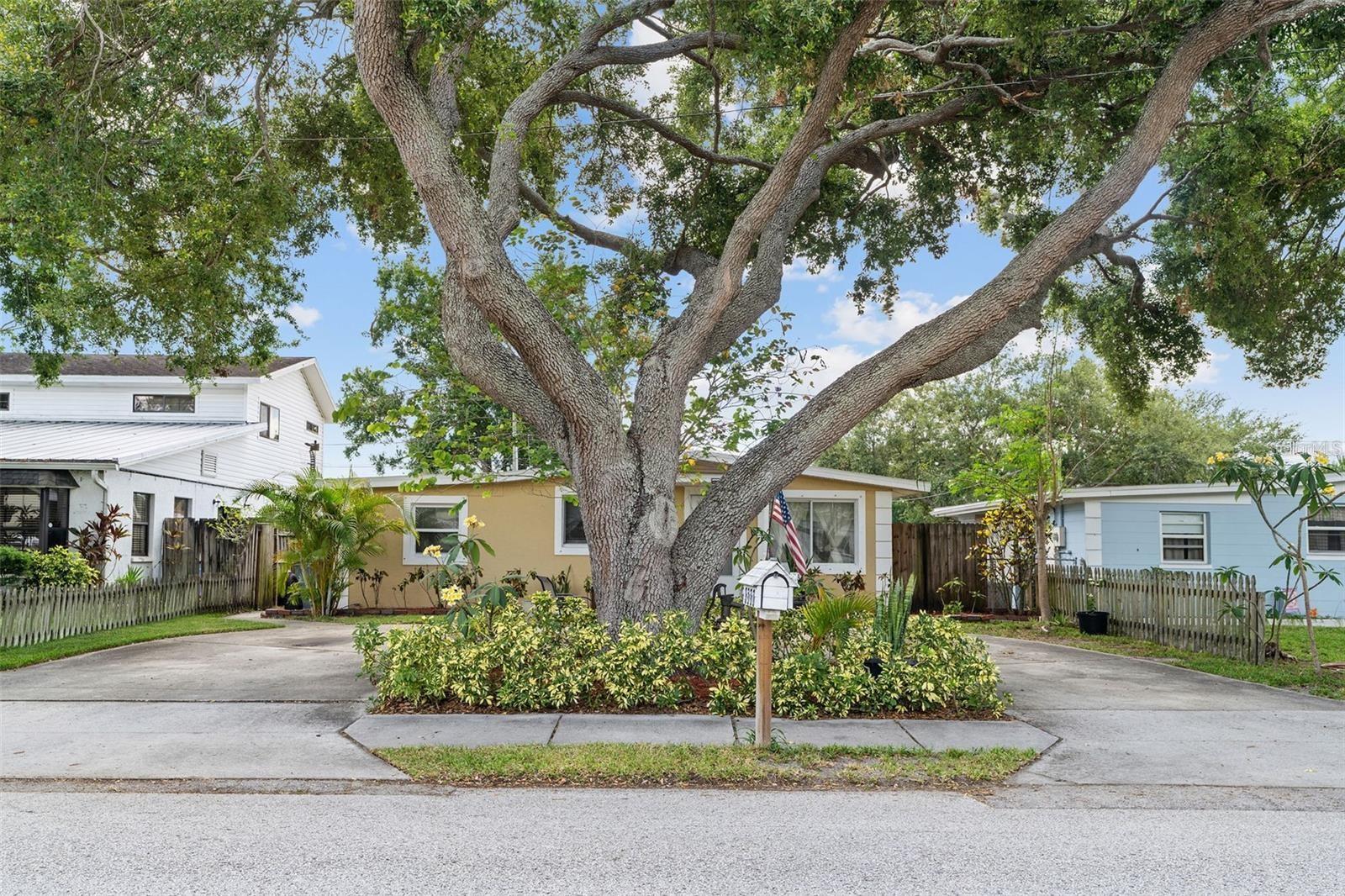Single Family Residence em PINELLAS PARK, FL - Daniel Dourado
