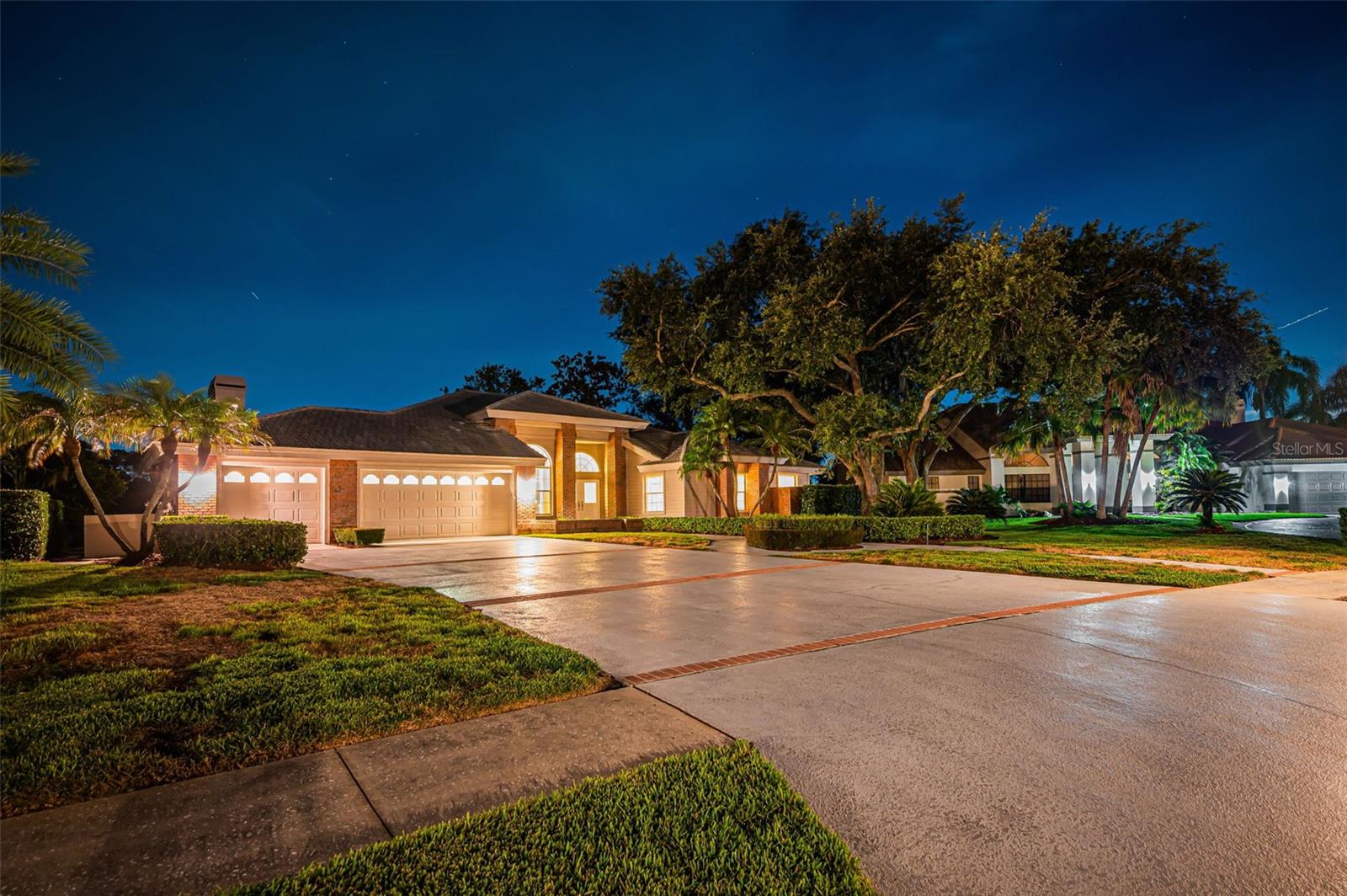 Single Family Residence in OLDSMAR, FL - Daniel Dourado