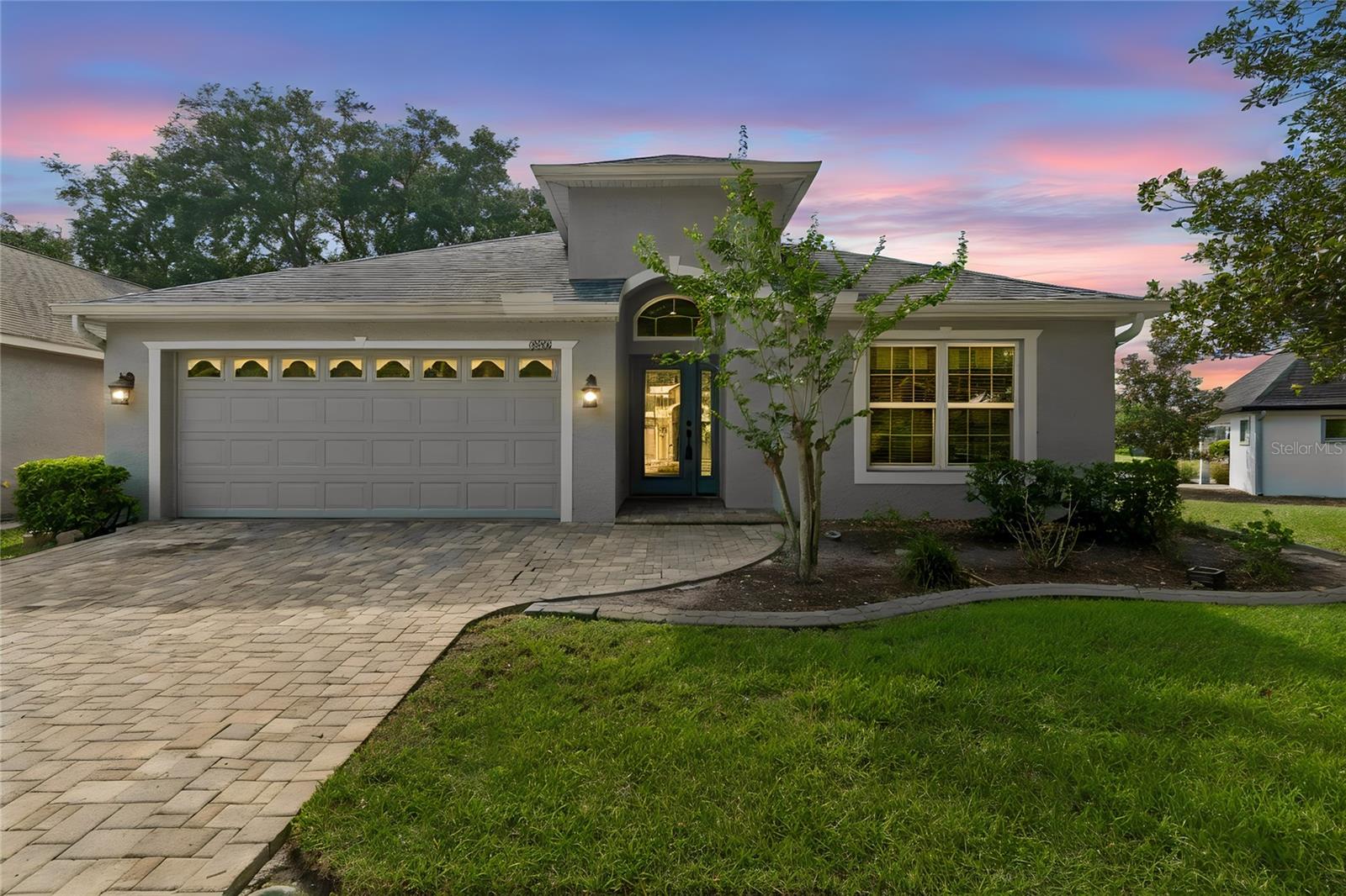 Single Family Residence in LUTZ, FL - Daniel Dourado