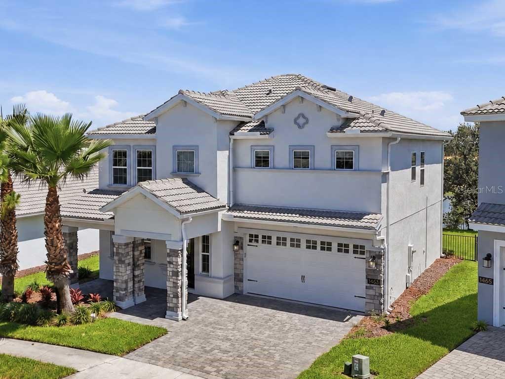 Single Family Residence in DAVENPORT, FL - Daniel Dourado