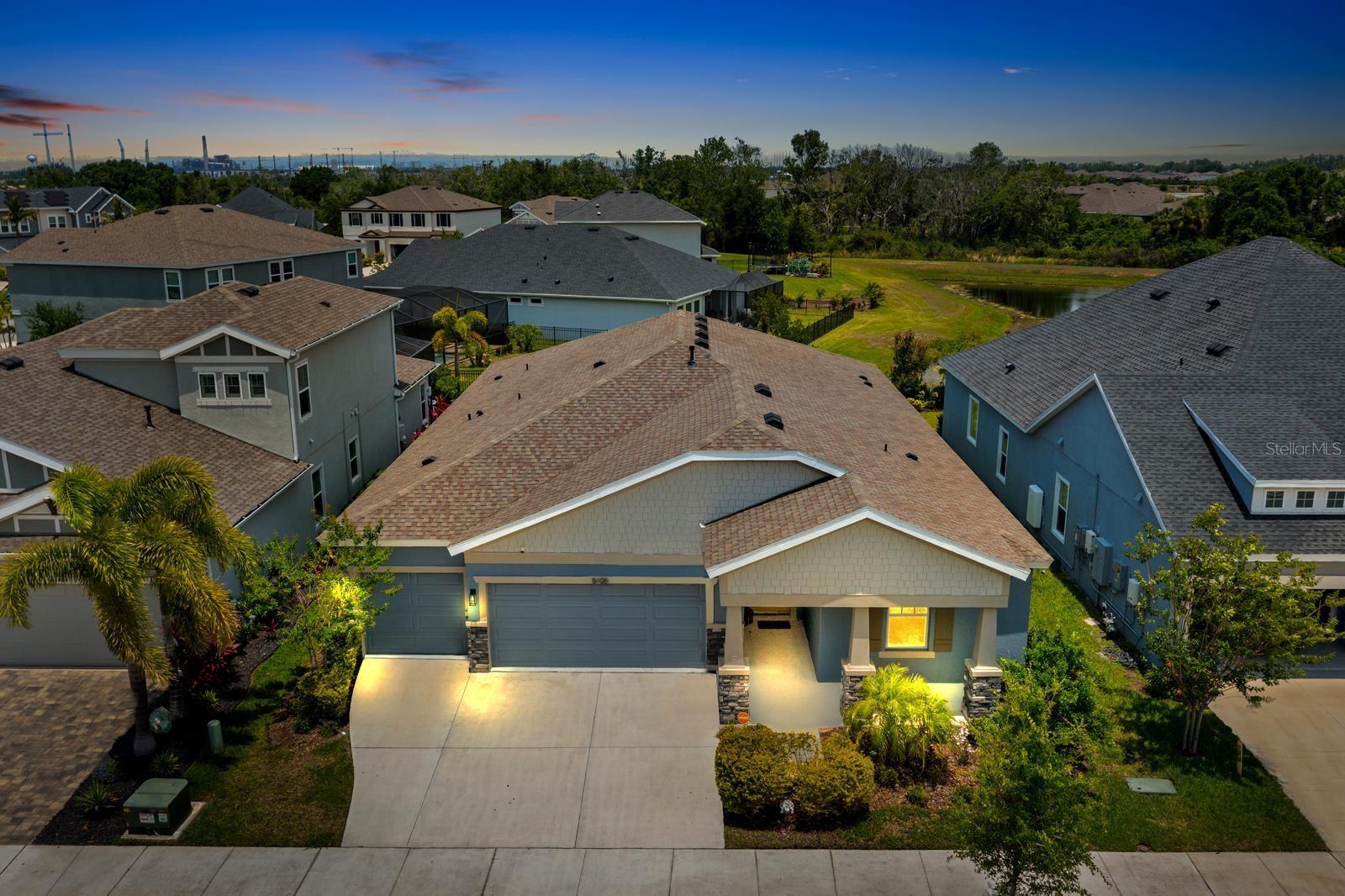 Single Family Residence in APOLLO BEACH, FL - Daniel Dourado