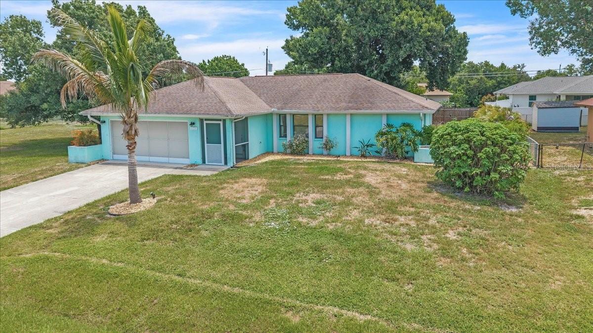 Single Family Residence in ENGLEWOOD, FL - Daniel Dourado