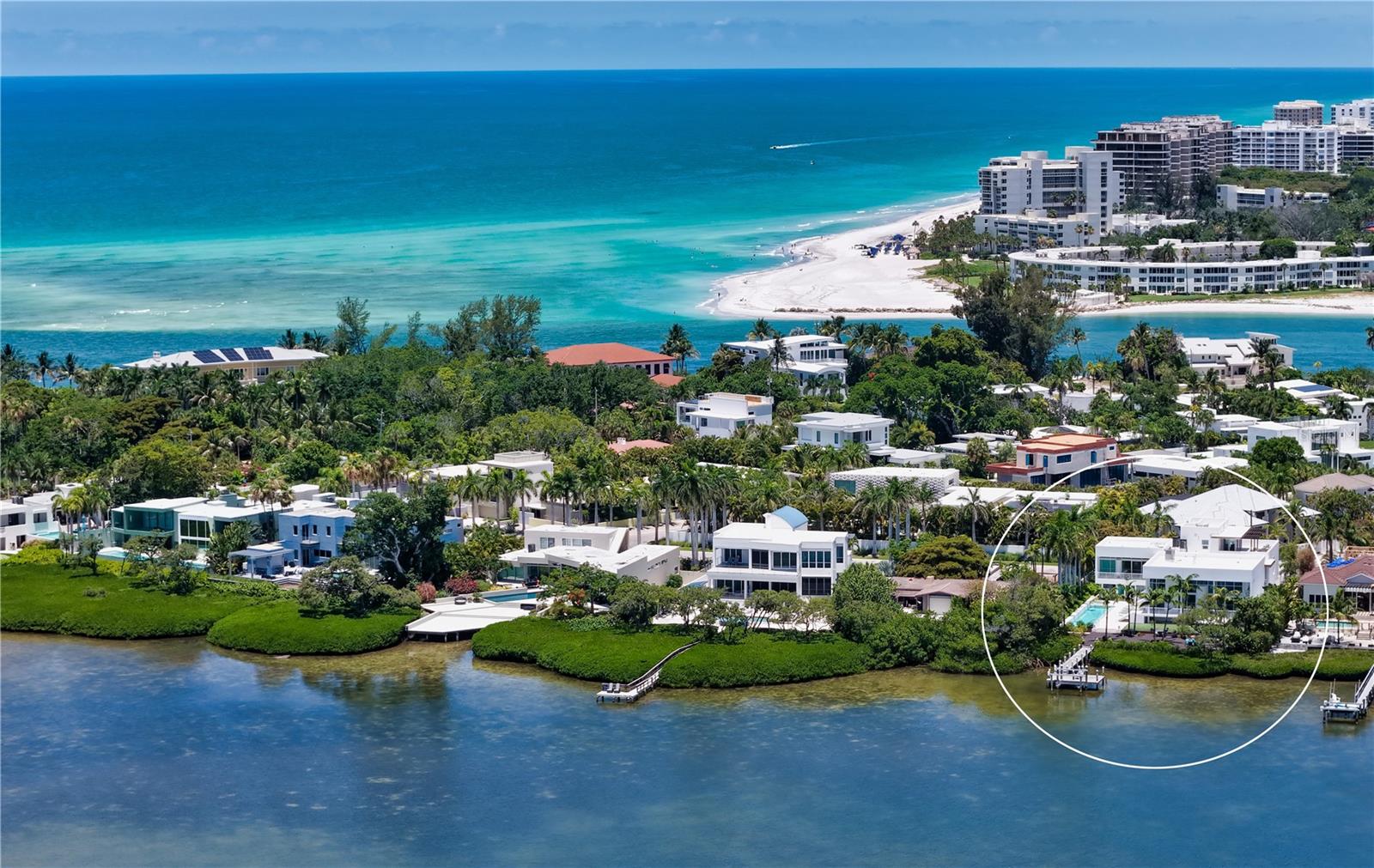 Single Family Residence em SARASOTA, FL - Daniel Dourado