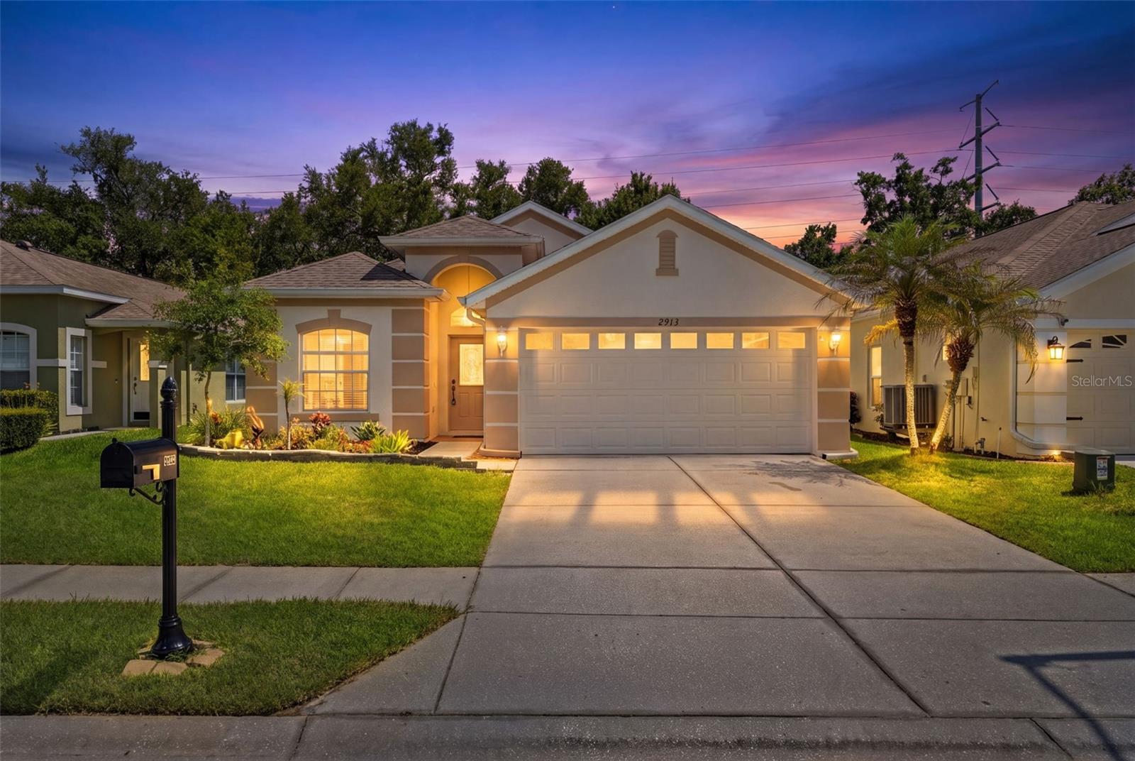 Single Family Residence em LAND O LAKES, FL - Daniel Dourado