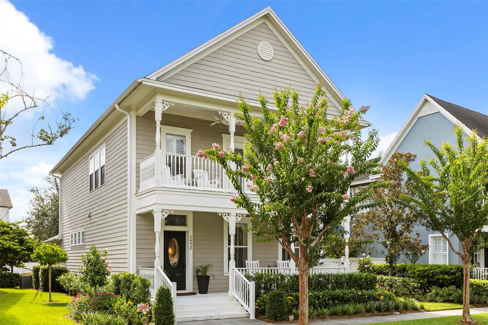 Single Family Residence in ORLANDO, FL - Daniel Dourado