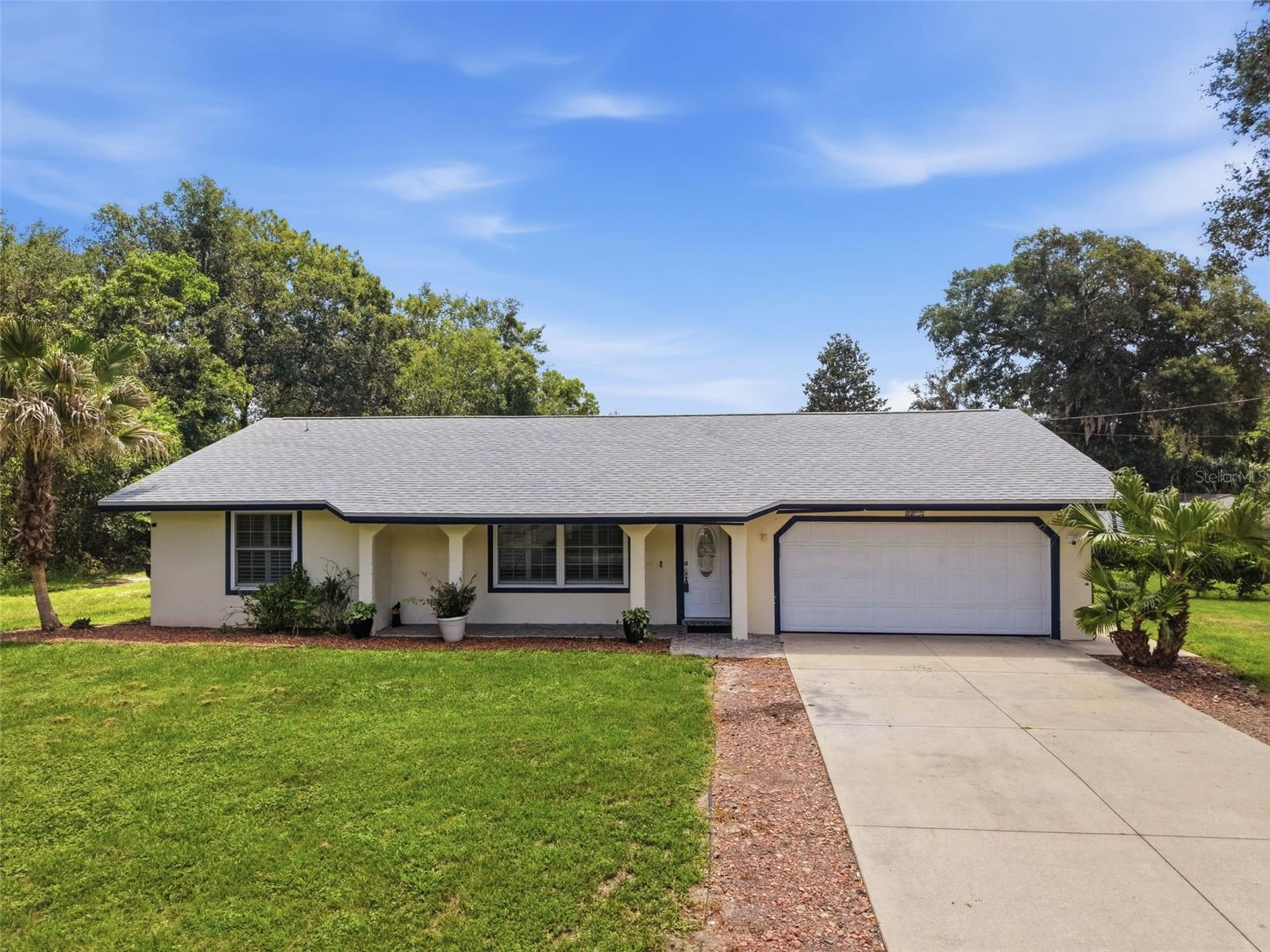 Single Family Residence in DELAND, FL - Daniel Dourado
