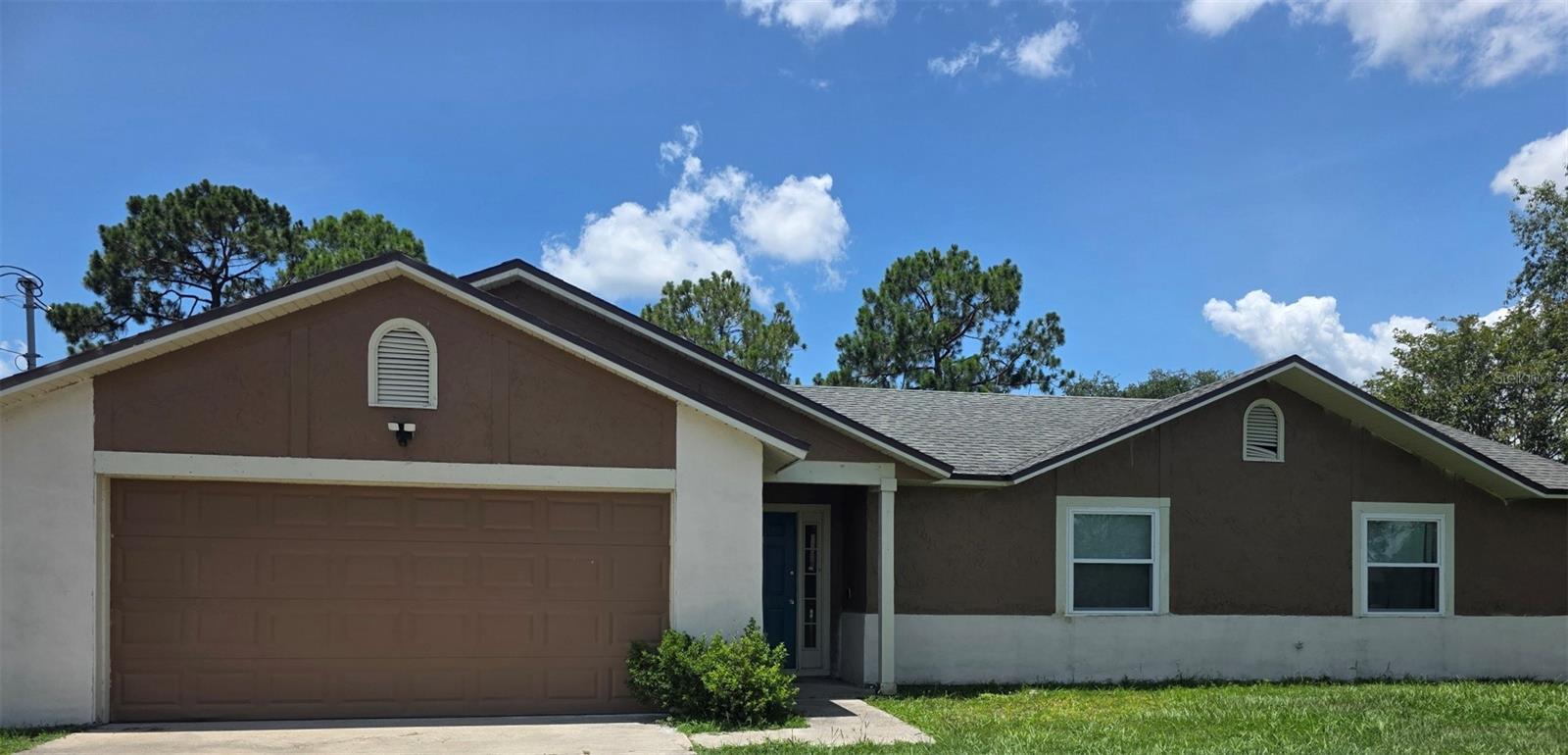 Single Family Residence in DELTONA, FL - Daniel Dourado