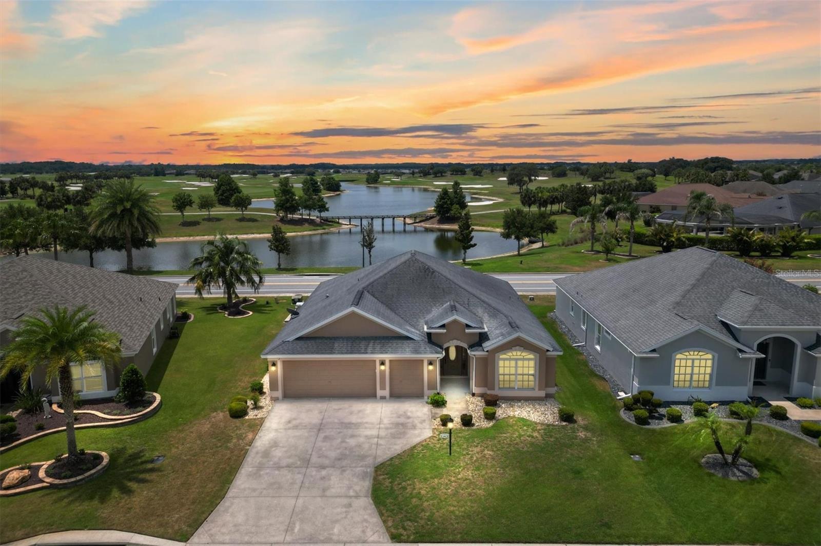 Single Family Residence em THE VILLAGES, FL - Daniel Dourado