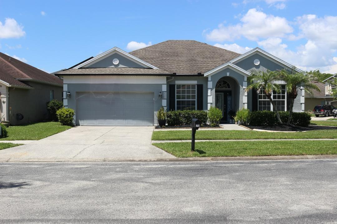 Single Family Residence in ORLANDO, FL - Daniel Dourado