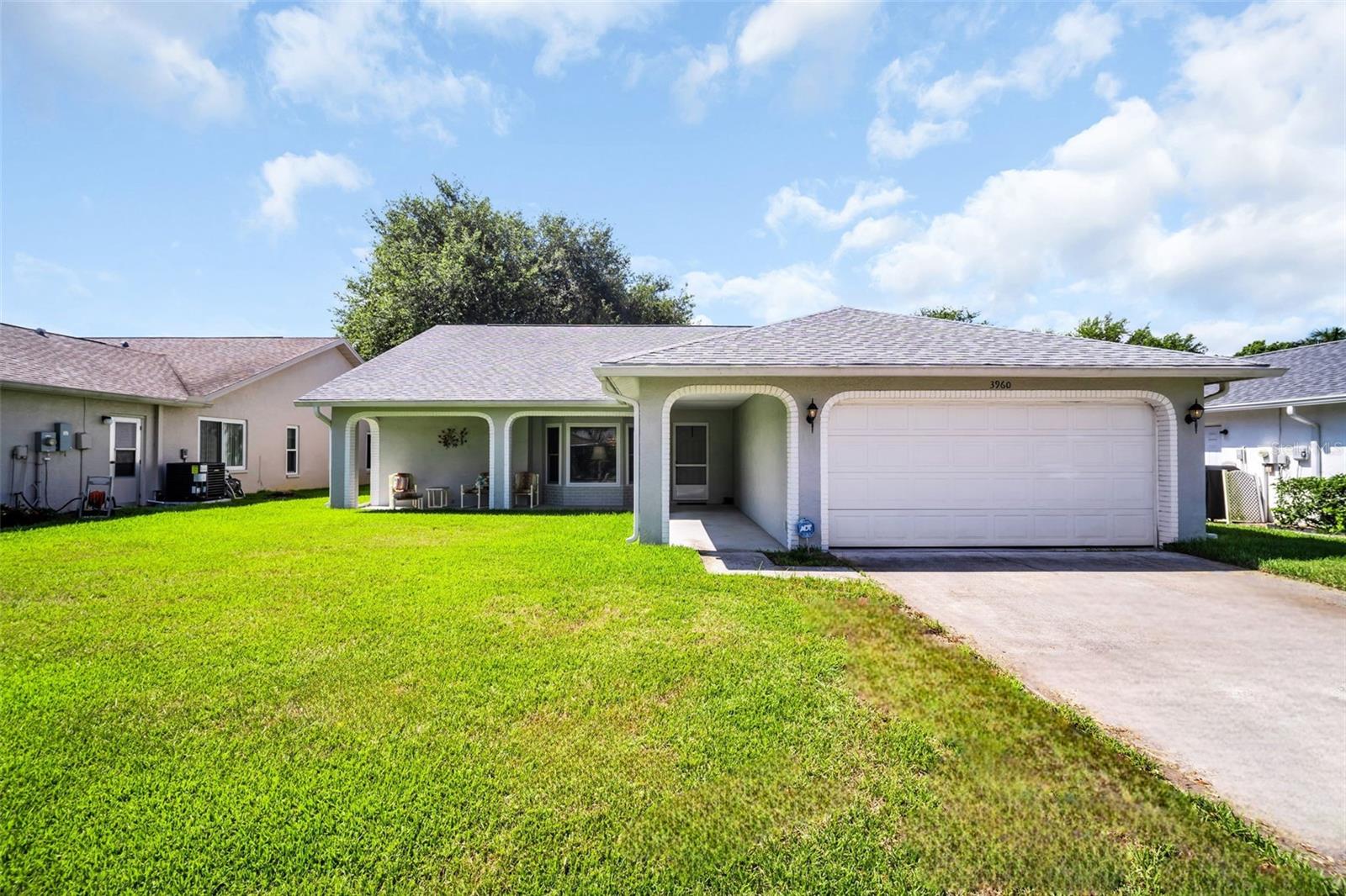 Single Family Residence in PALM HARBOR, FL - Daniel Dourado