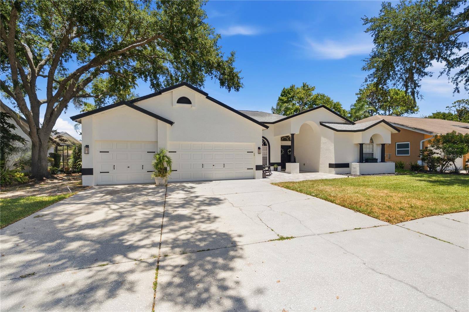 Single Family Residence in PALM HARBOR, FL - Daniel Dourado
