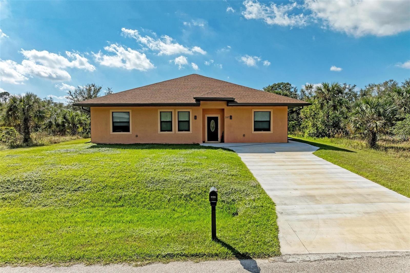 Single Family Residence em PORT CHARLOTTE, FL - Daniel Dourado