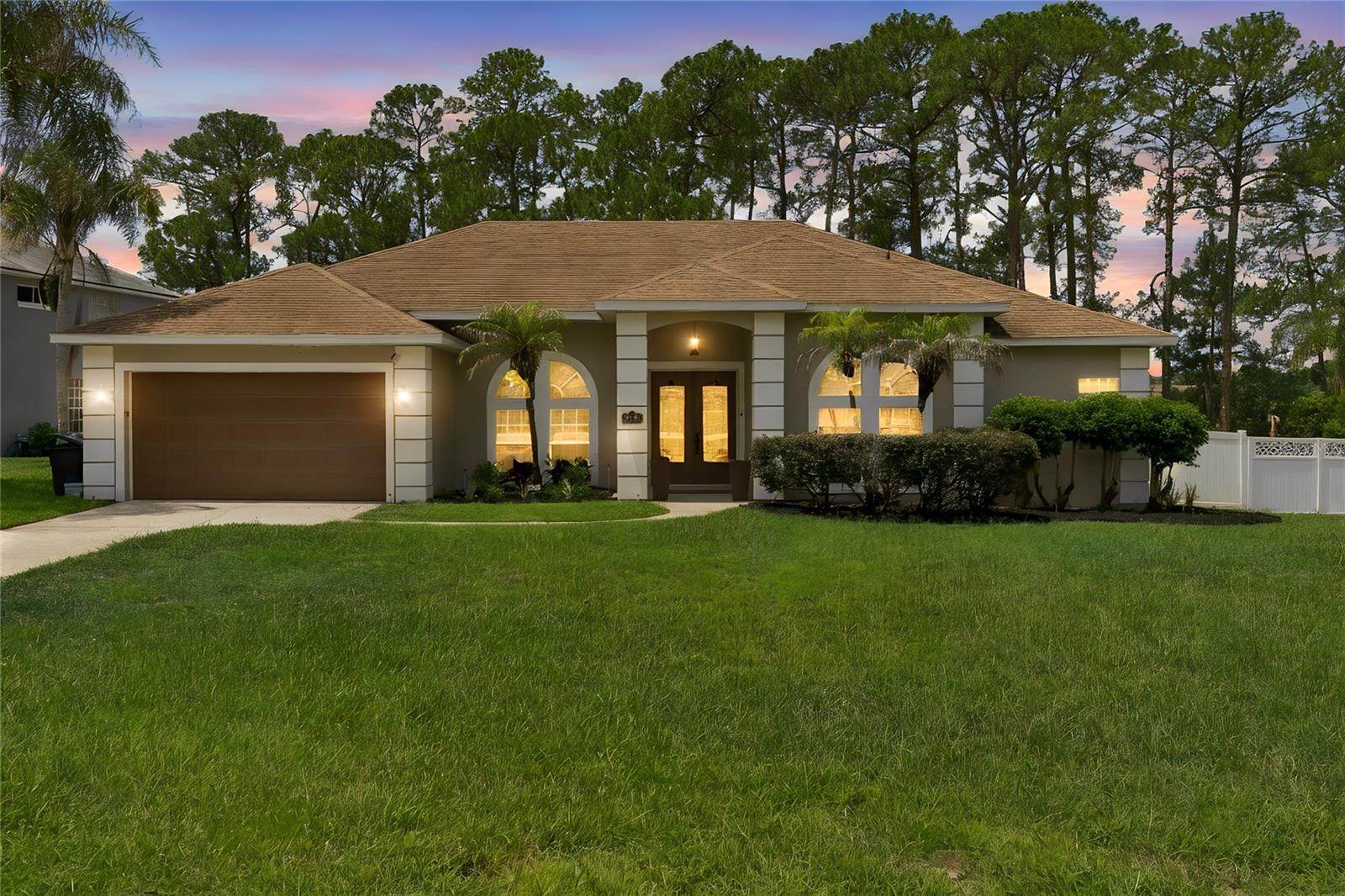 Single Family Residence in DEBARY, FL - Daniel Dourado