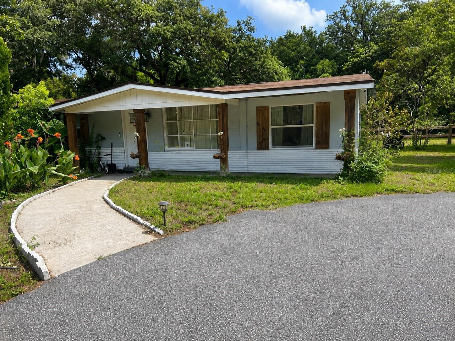 Single Family Residence in ZEPHYRHILLS, FL - Daniel Dourado
