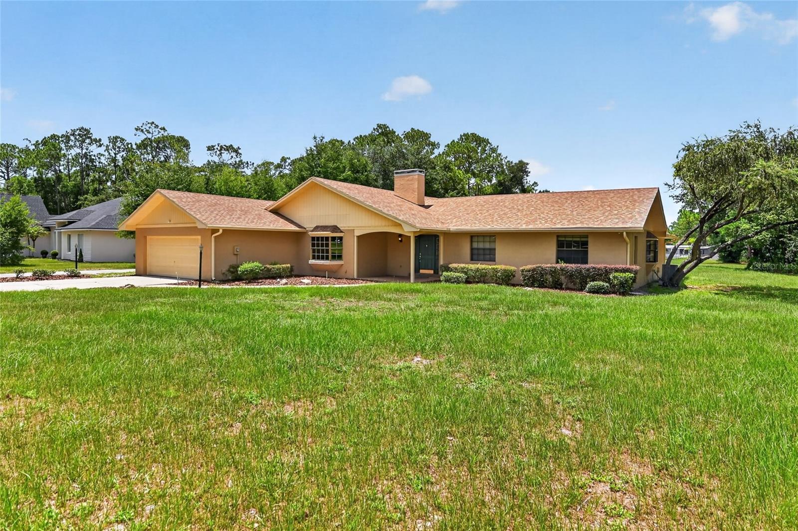 Single Family Residence in WINTER HAVEN, FL - Daniel Dourado