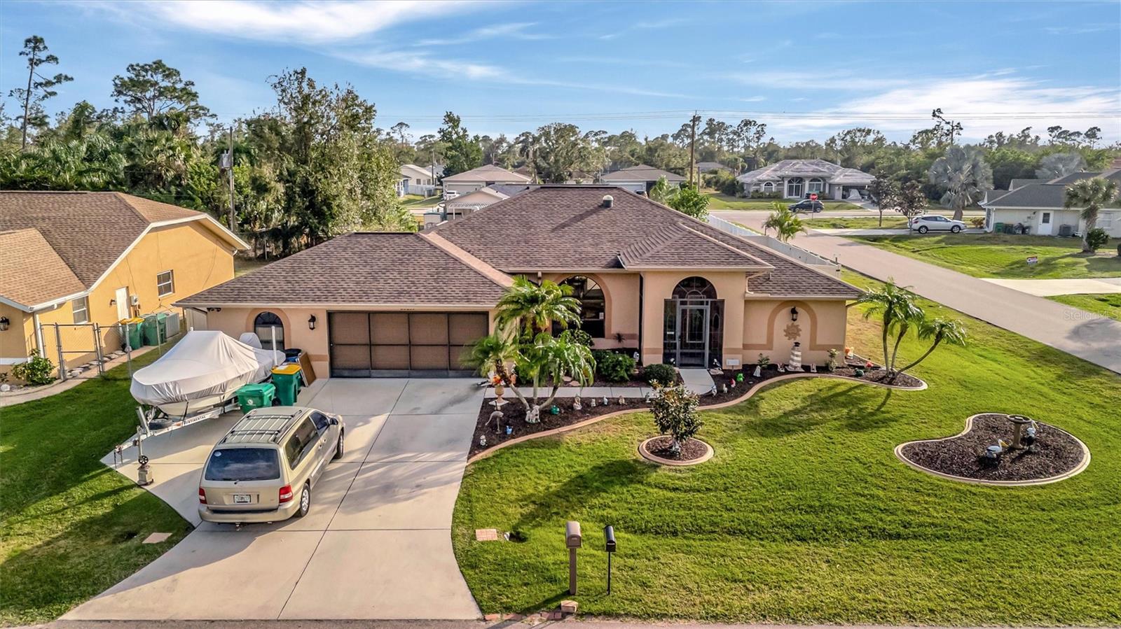 Single Family Residence em PORT CHARLOTTE, FL - Daniel Dourado