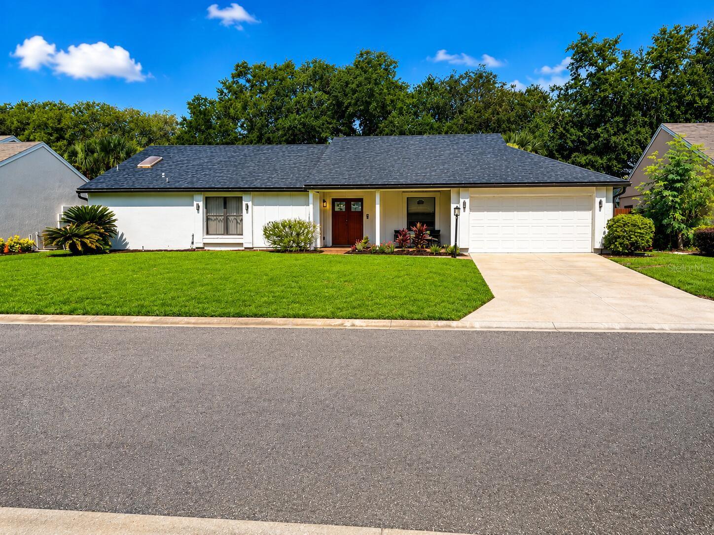 Single Family Residence in ORLANDO, FL - Daniel Dourado