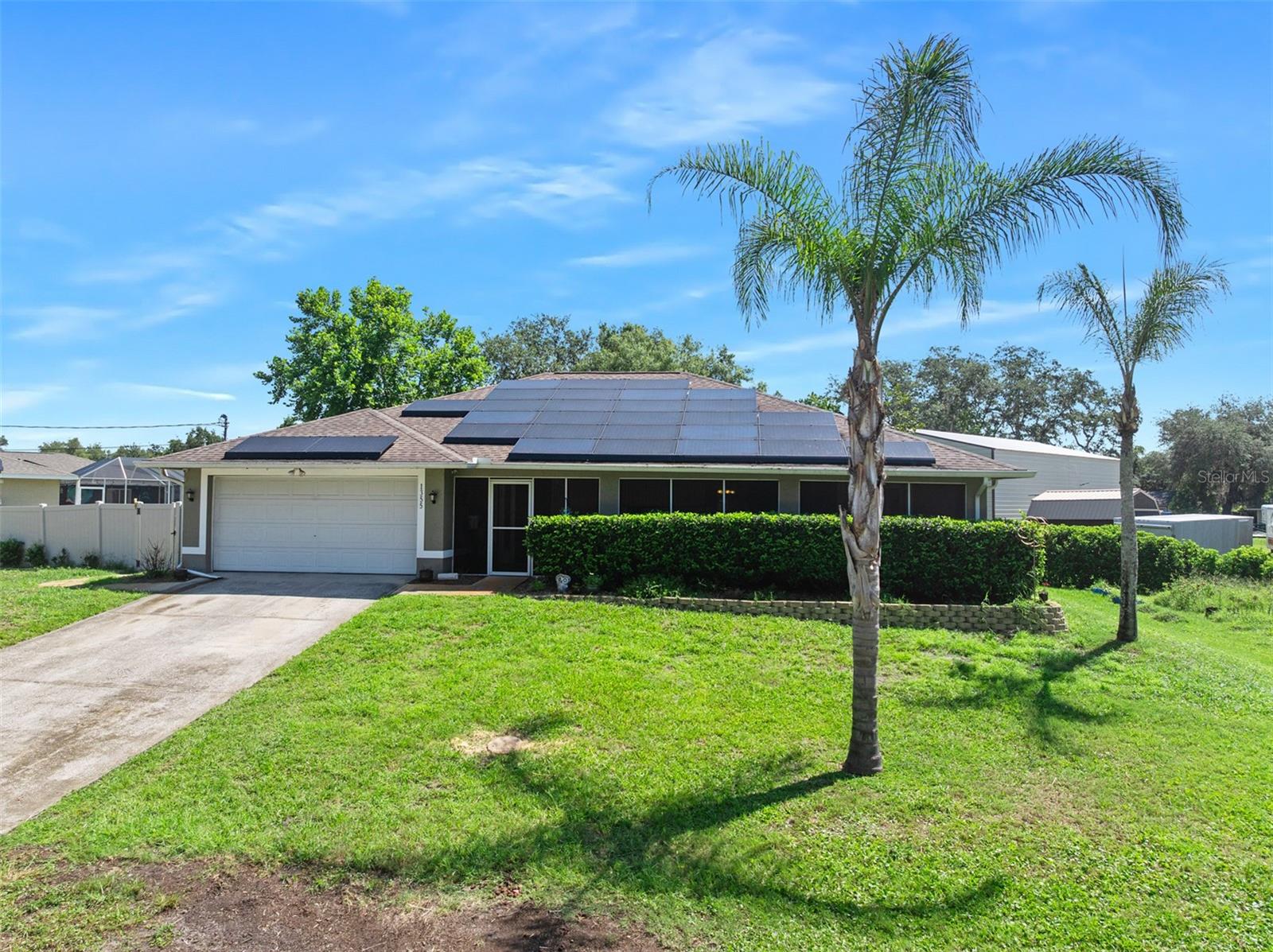 Single Family Residence in DELAND, FL - Daniel Dourado